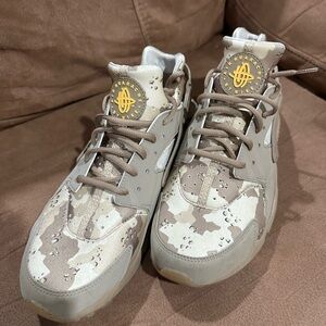 Men's Nike huraches sz11